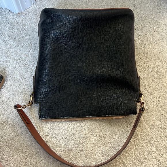 Dooney and Bourke purse - Picture 5 of 6